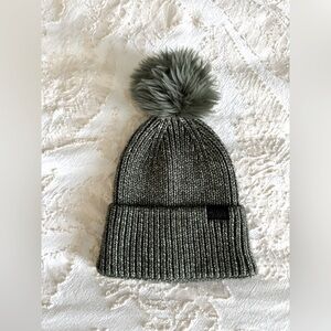 The North Face Airspun Pom Beanie